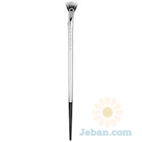 Pro : Visionary Lash Fan Brush #220