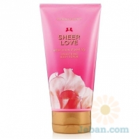 VS Fantasies : Sheer Love Smoothing Body Scrub