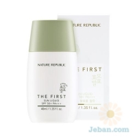 The First : Sun Liquid SPF50+ PA+++