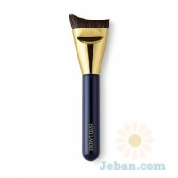 Sculpting Foundation Brush